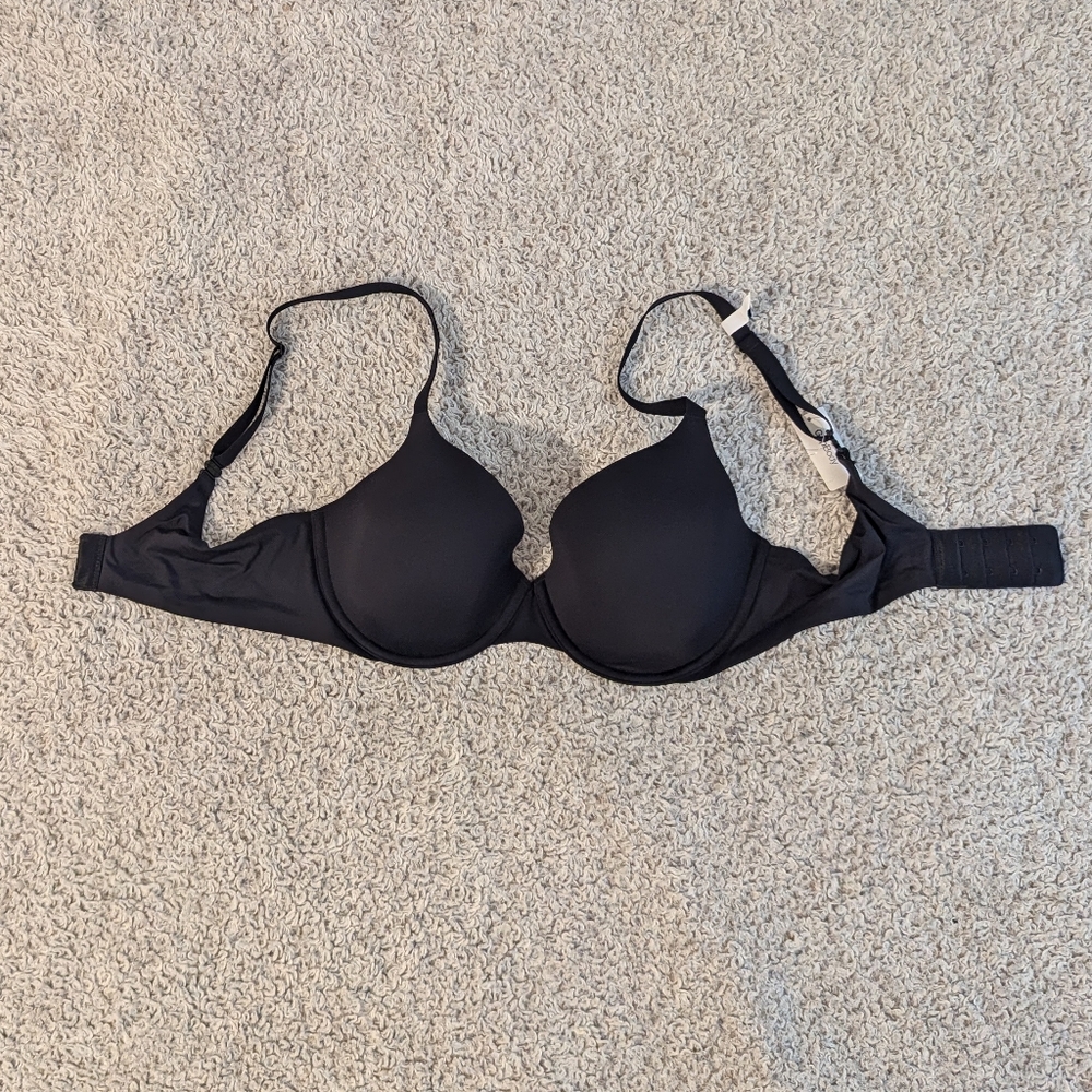 Gap body t shirt bra